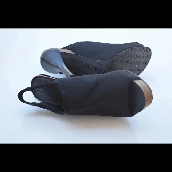 Donald J. Pliner Gussy open toe booties - Picture 8 of 8